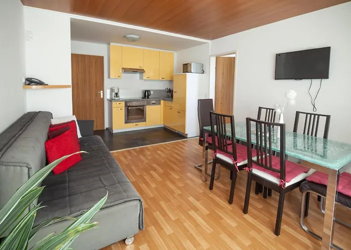 Πανσιόν Garni Brigitte 2*